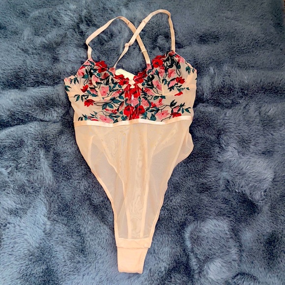 Forever 21 Other - Forever 21 Lingerie SM Bodysuit Nude Floral NWT